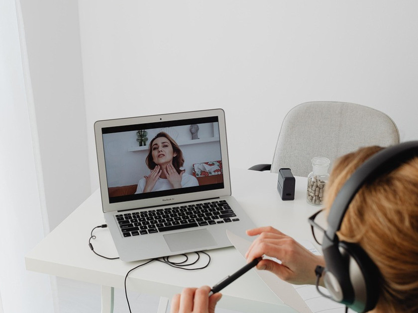 ¿Qué esperar de una consulta médica por videollamada?